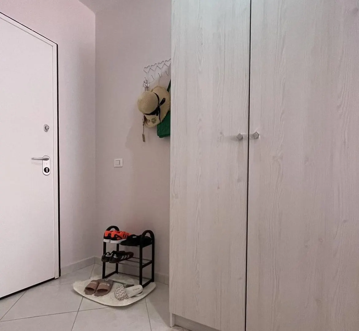 דורס Morzem Apartments אלבניה